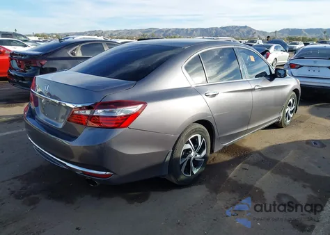 2017 Honda Accord Lx z USA, uszkodzony, nr VIN 1HGCR2F33HA271920